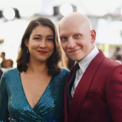 Gia Olimp and her husband, Anthony Carrigan, appeared together at 25th annual Screen Guilds Award.